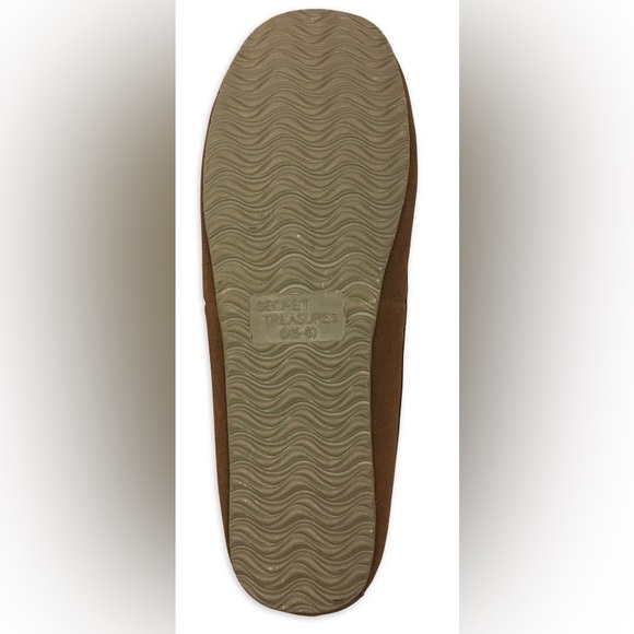 Secret Treasures Plush Lined Suede Moccasin Slipper (Women's) - Picture 6 of 6